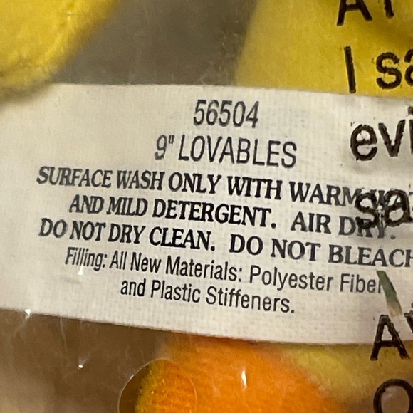 Warner Bros -Looney Tunes Baby Tweety Plush Doll Holding his Blankie.  Sz 9” NIP - Picture 6 of 7